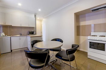 Best Western Melbourne's Princes Park Motor Inn - Accommodation in Surfers Paradise 41