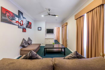 Best Western Melbourne's Princes Park Motor Inn - Accommodation in Surfers Paradise 47
