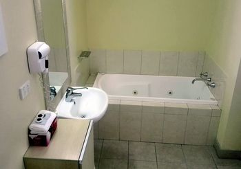 Glen Inn - Accommodation in Surfers Paradise 31