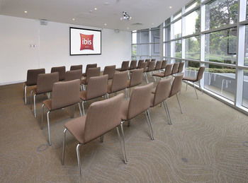 Ibis Melbourne Glen Waverley - Accommodation in Surfers Paradise 9