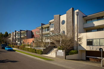 Apartments @ Glen Waverley - Accommodation in Surfers Paradise 1