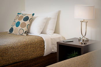 Apartments @ Glen Waverley - Accommodation in Surfers Paradise 7