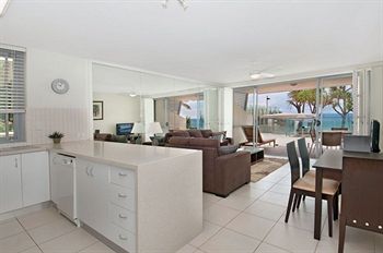 Fairshore Noosa - Accommodation in Surfers Paradise 5