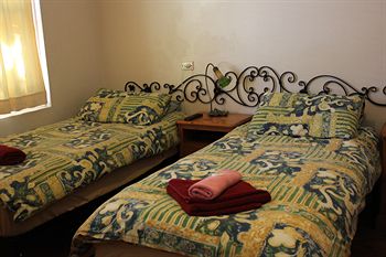 Burwood Bed And Breakfast - Accommodation in Surfers Paradise 9