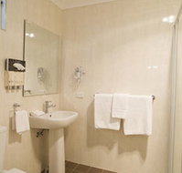 Noahaposs Mid City Motor Inn - Accommodation in Surfers Paradise
