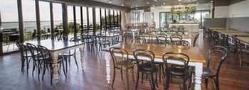 The Huskisson - Accommodation in Surfers Paradise 11