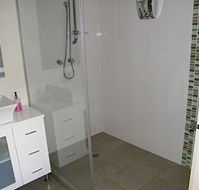 DeaposVine Escape - Accommodation in Surfers Paradise