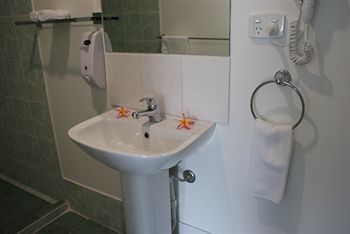 Riverside Motel - Accommodation in Surfers Paradise 17