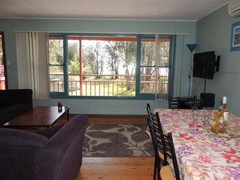 Paradise Bungalow - Accommodation in Surfers Paradise 5
