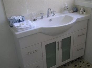 Paradise Bungalow - Accommodation in Surfers Paradise 9