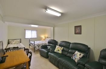 Paradise Bungalow - Accommodation in Surfers Paradise 14