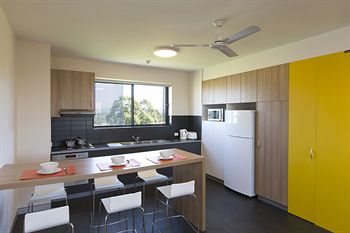 Llandilo NSW Accommodation in Surfers Paradise