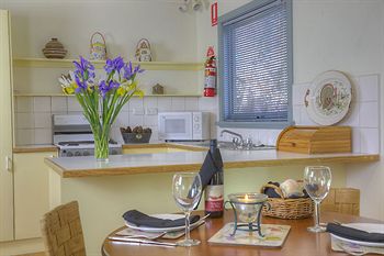 CountryPlace - Accommodation in Surfers Paradise 2