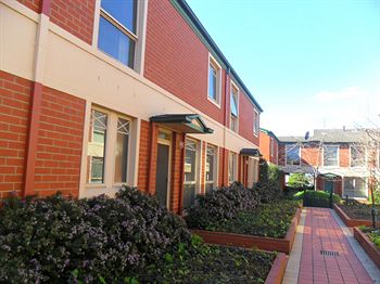Australian Home Away @ Box Hill 32 - Accommodation in Surfers Paradise 9