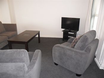 Australian Home Away @ Box Hill 32 - Accommodation in Surfers Paradise 12