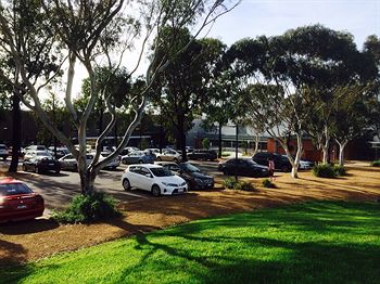 Australian Home Away @ Box Hill 32 - Accommodation in Surfers Paradise 13