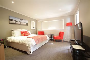 The Edgewater Bed & Breakfast - Accommodation in Surfers Paradise 28