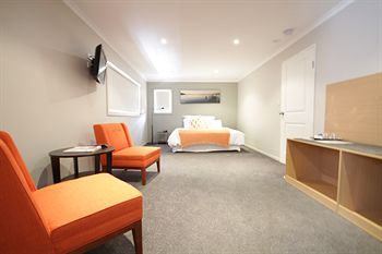 The Edgewater Bed & Breakfast - Accommodation in Surfers Paradise 29