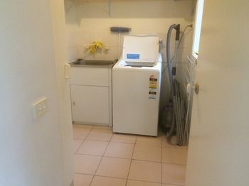 Australian Home Away Ringwood @ Bardia - Accommodation in Surfers Paradise 7