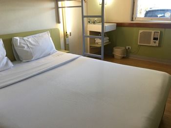 Ibis Budget Campbelltown - Accommodation in Surfers Paradise 12