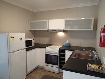 Dungowan Waterfront Apartments - Accommodation in Surfers Paradise 0