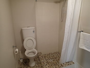 Dungowan Waterfront Apartments - Accommodation in Surfers Paradise 2