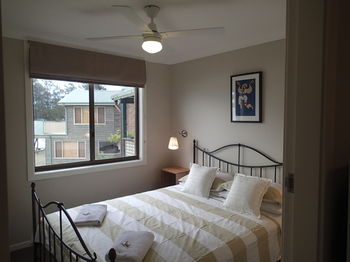 Dungowan Waterfront Apartments - Accommodation in Surfers Paradise 3