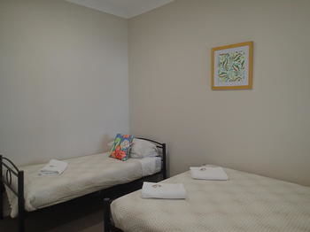 Dungowan Waterfront Apartments - Accommodation in Surfers Paradise 10
