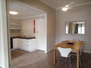 Dungowan Waterfront Apartments - Accommodation in Surfers Paradise 12