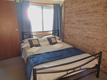 Dungowan Waterfront Apartments - Accommodation in Surfers Paradise 19