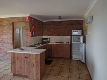 Dungowan Waterfront Apartments - Accommodation in Surfers Paradise 21