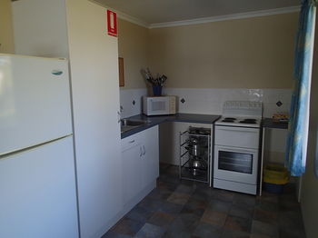 Dungowan Waterfront Apartments - Accommodation in Surfers Paradise 33