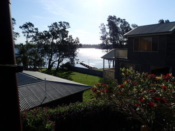 Dungowan Waterfront Apartments - Accommodation in Surfers Paradise 36