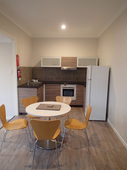 Dungowan Waterfront Apartments - Accommodation in Surfers Paradise 136