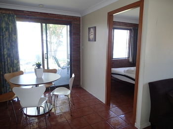 Dungowan Waterfront Apartments - Accommodation in Surfers Paradise 169