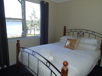 Dungowan Waterfront Apartments - Accommodation in Surfers Paradise 185