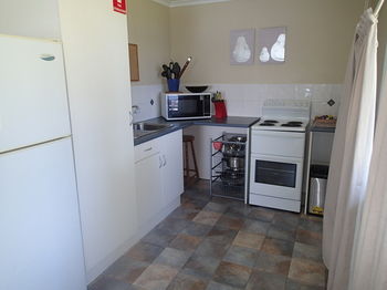 Dungowan Waterfront Apartments - Accommodation in Surfers Paradise 201