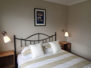 Dungowan Waterfront Apartments - Accommodation in Surfers Paradise 205