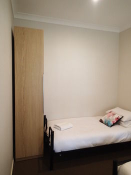 Dungowan Waterfront Apartments - Accommodation in Surfers Paradise 225