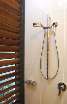 By The Beach B&B And Apartments - Accommodation in Surfers Paradise 2