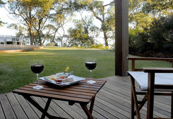 By The Beach B&B And Apartments - Accommodation in Surfers Paradise 16
