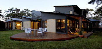 By The Beach B&B And Apartments - Accommodation in Surfers Paradise 18
