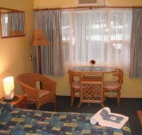 Black Swan Waterfront Motel - Accommodation in Surfers Paradise