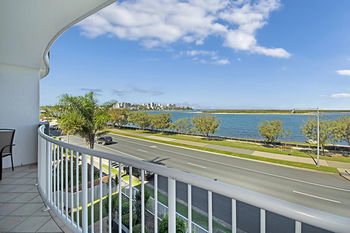 Sandy Shores Luxury Holiday Units - Accommodation in Surfers Paradise 5