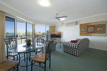Sandy Shores Luxury Holiday Units - Accommodation in Surfers Paradise 21