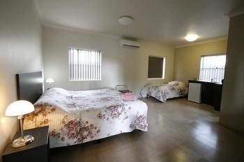Station Hotel Motel Kurri Kurri - Accommodation in Surfers Paradise 3