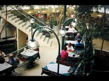 Tamwell Motel And Coffee Lounge - Accommodation in Surfers Paradise 2