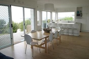 Culburra Beach House - Accommodation in Surfers Paradise 3