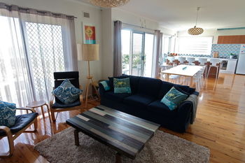 Culburra Beach House - Accommodation in Surfers Paradise 24