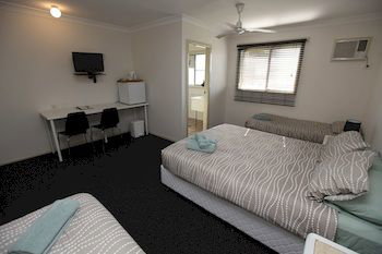Across Country Motel And Serviced Apartments - Accommodation in Surfers Paradise 10